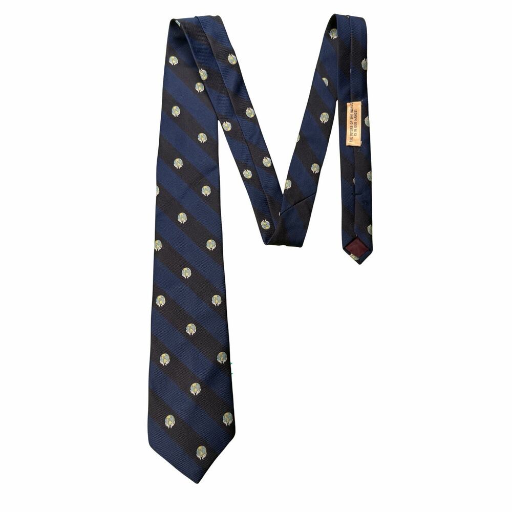 Alynn Neckwear Men's Necktie The Future of the World is in Our Hands 3.5x56